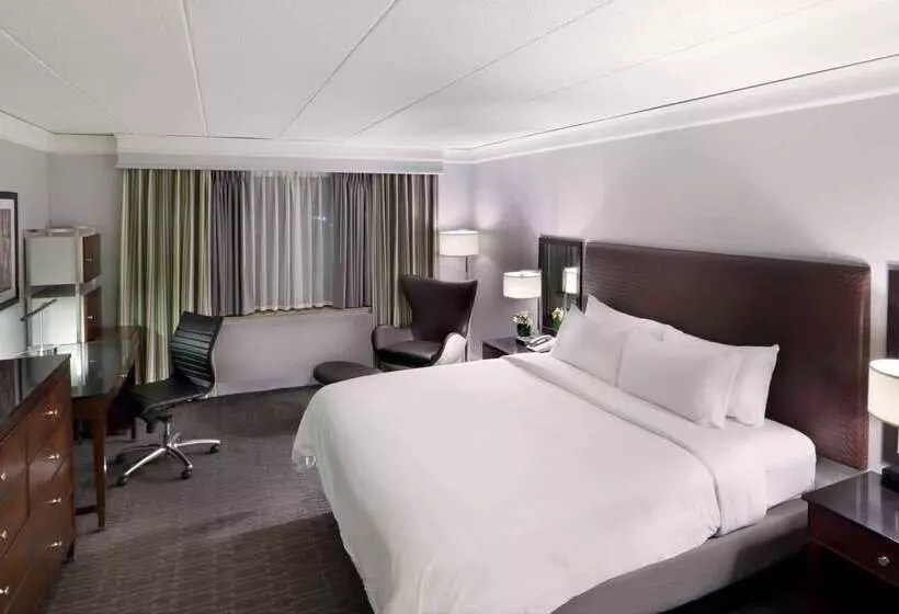 Отель Hilton Mystic