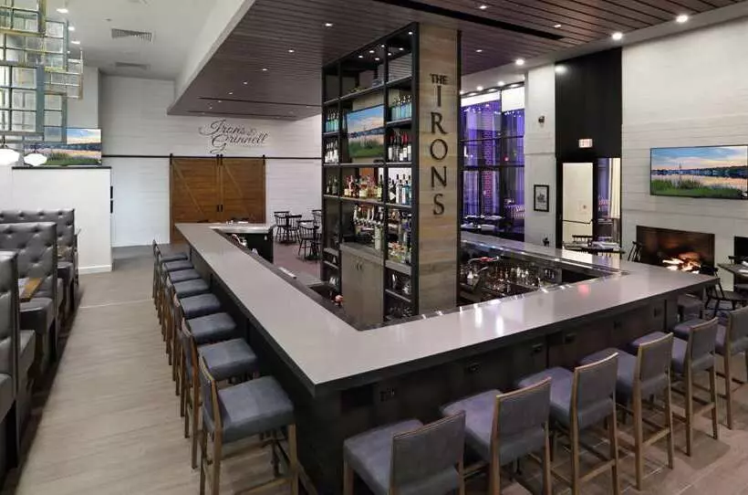 Отель Hilton Mystic