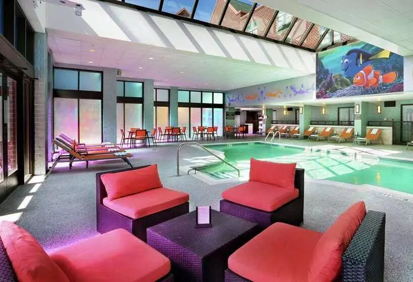 Отель Hilton Mystic