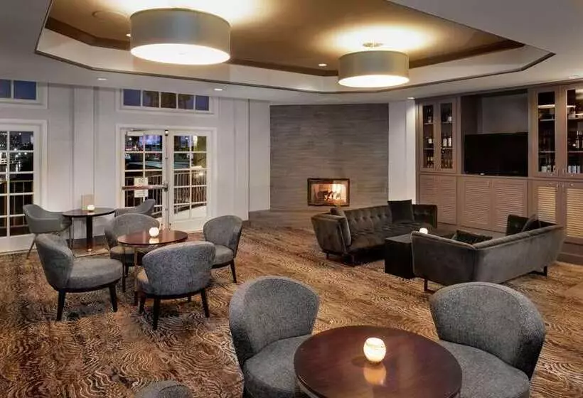 Отель Hilton San Diego Airport/harbor Island