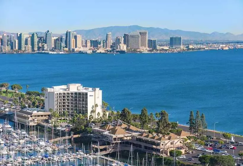 Отель Hilton San Diego Airport/harbor Island