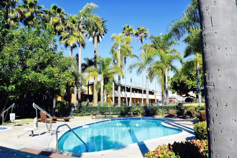 Отель Palmeras Chula Vista