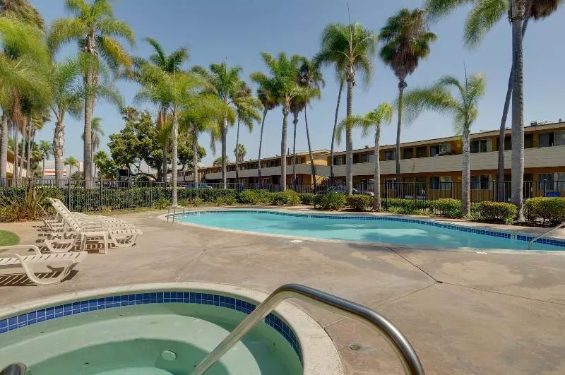 Отель Palmeras Chula Vista