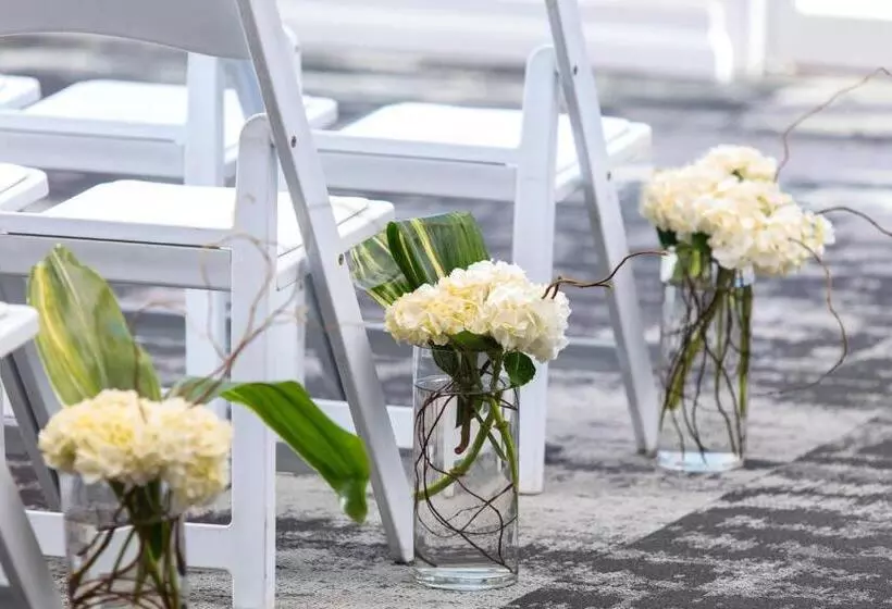 Szálloda Renaissance Waterford Oklahoma City