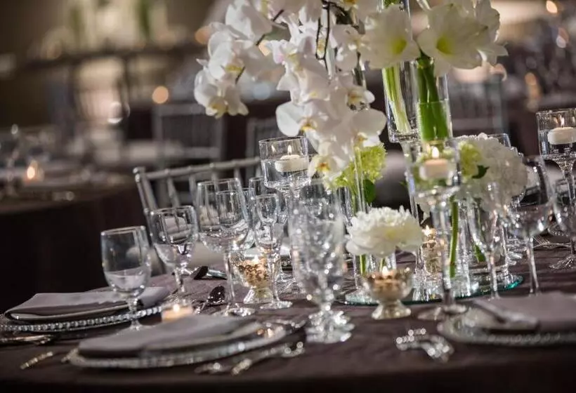 Szálloda Renaissance Waterford Oklahoma City