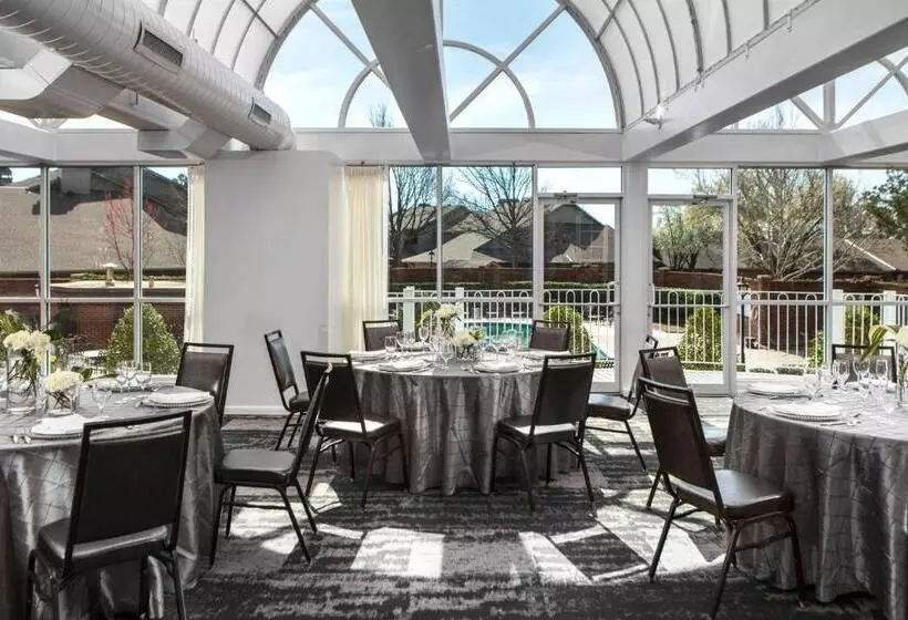 Szálloda Renaissance Waterford Oklahoma City