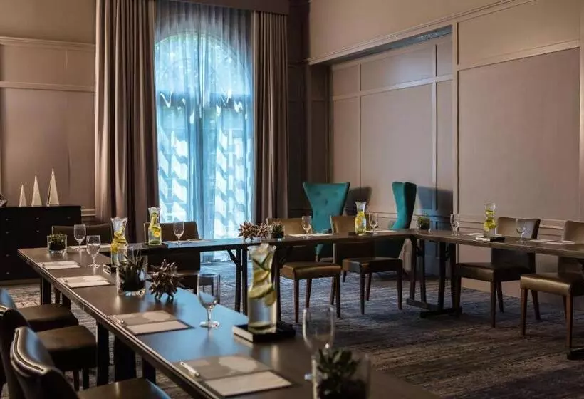 Szálloda Renaissance Waterford Oklahoma City