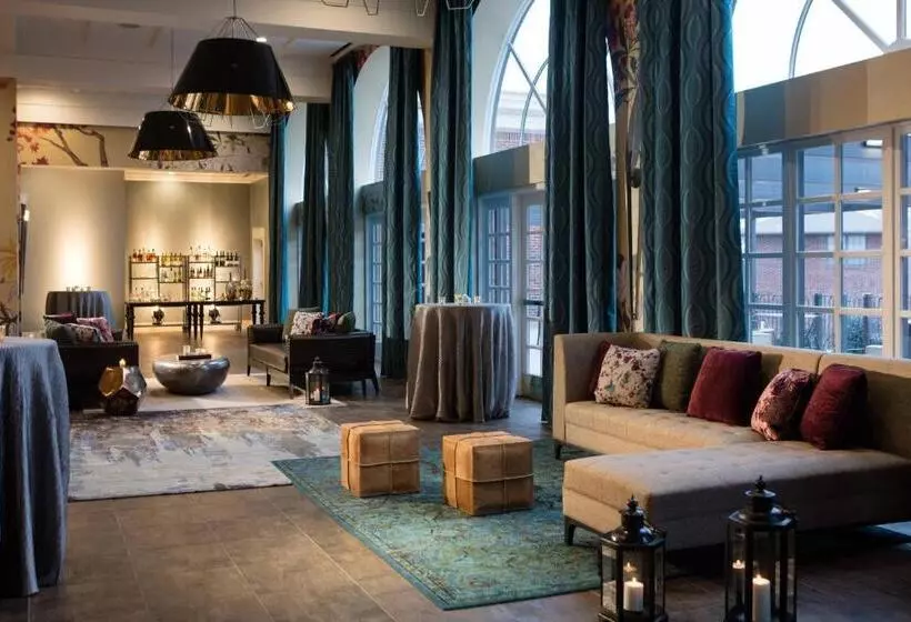 Szálloda Renaissance Waterford Oklahoma City