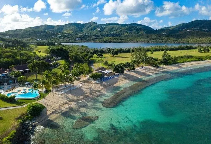 هتل The Buccaneer Beach & Golf Resort