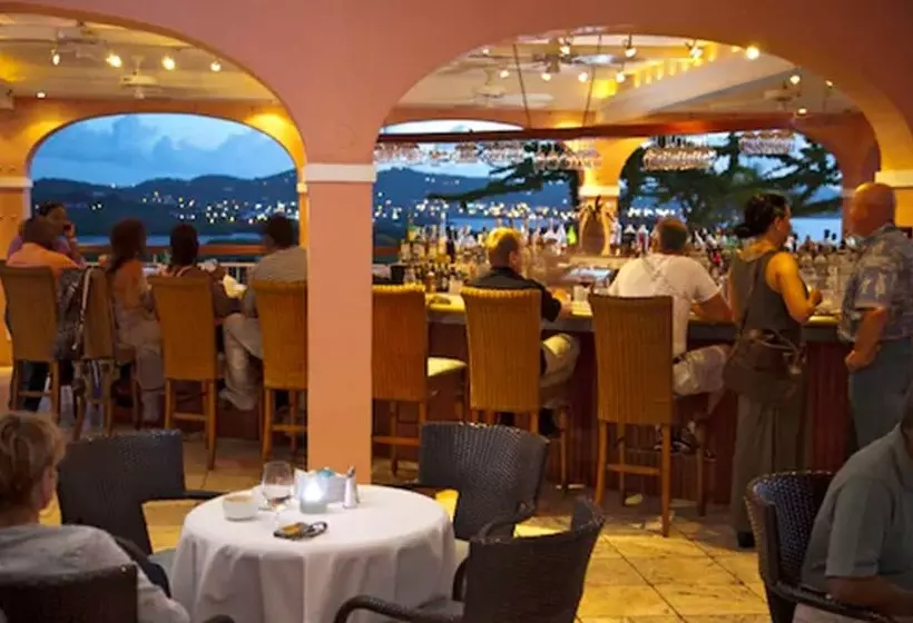 هتل The Buccaneer Beach & Golf Resort