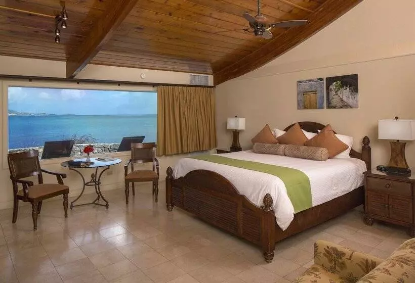 هتل The Buccaneer Beach & Golf Resort