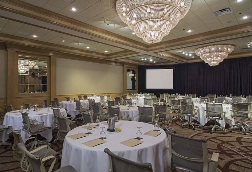 هتل The San Luis Resort Spa & Conference Center