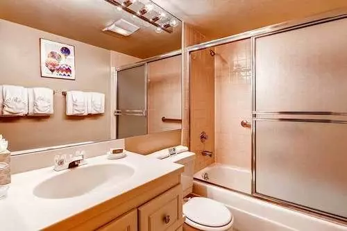 Отель The Wren at Vail 