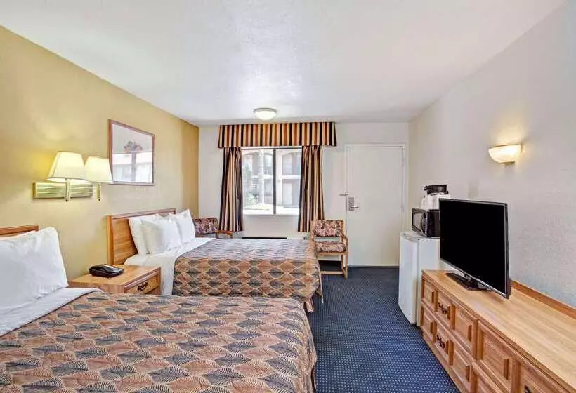 Отель Travelodge By Wyndham Banning Casino And Outlet Mall