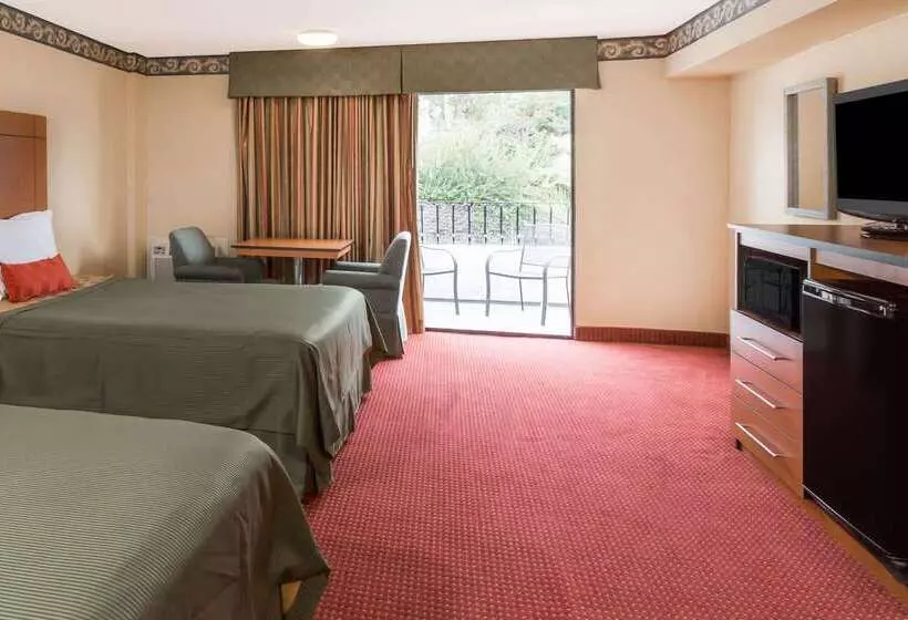 ホテル Travelodge By Wyndham San Clemente Beach