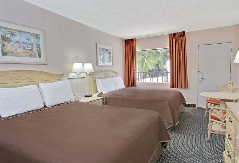 هتل Travelodge Orlando Downtown Centroplex