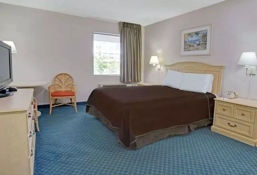 酒店 Travelodge Orlando Downtown Centroplex