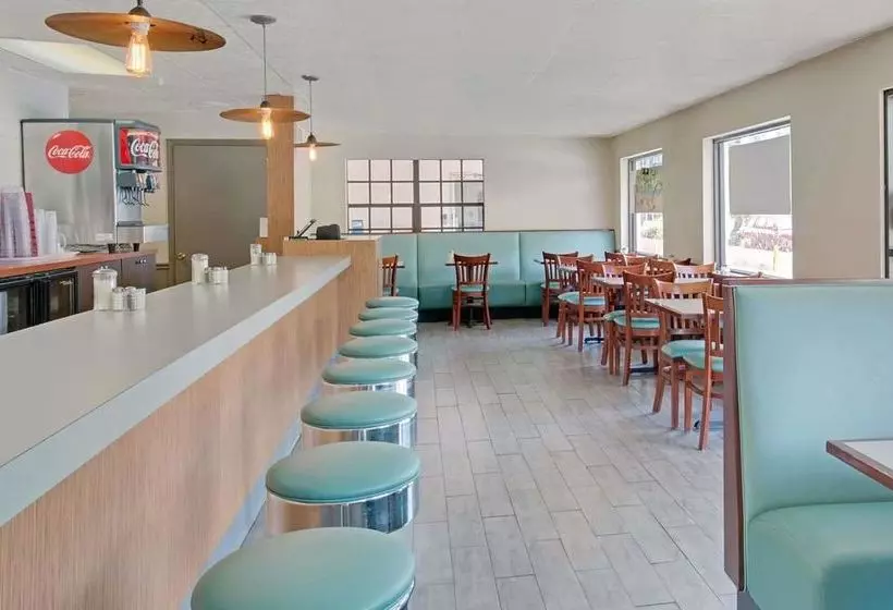 酒店 Travelodge Orlando Downtown Centroplex