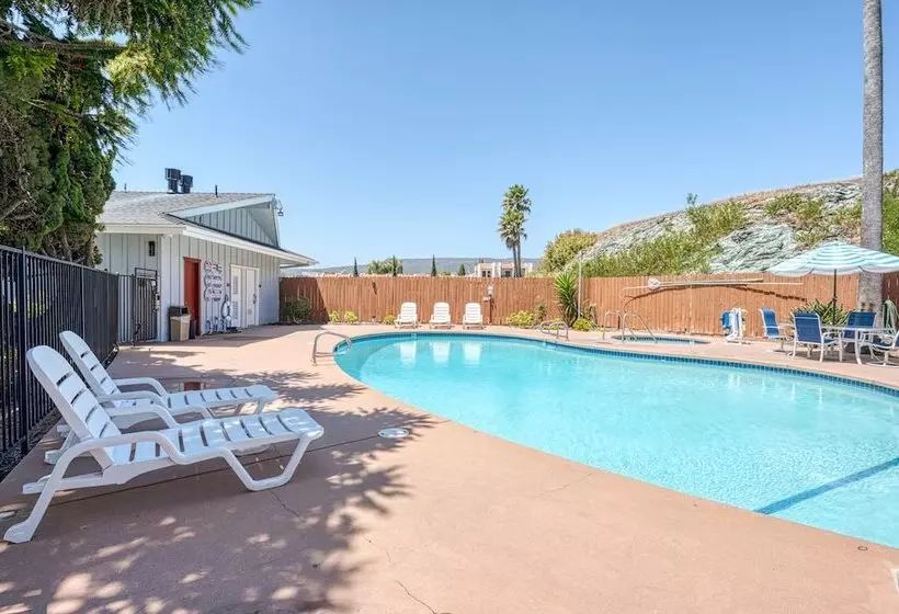 בית מלון כפרי Vagabond Inn San Luis Obispo