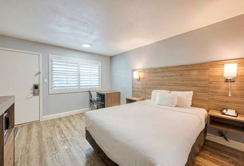 בית מלון כפרי Vagabond Inn San Luis Obispo