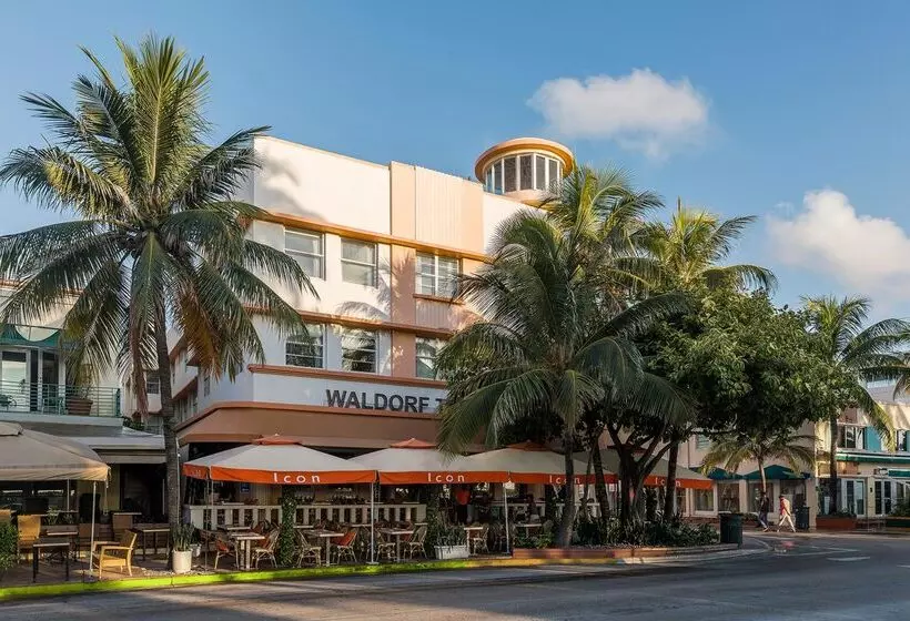 בית מלון כפרי Waldorf Towers South Beach