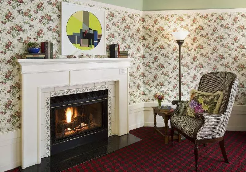 Отель White Swan Inn