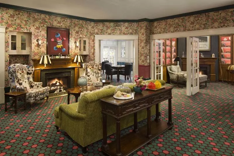 Отель White Swan Inn