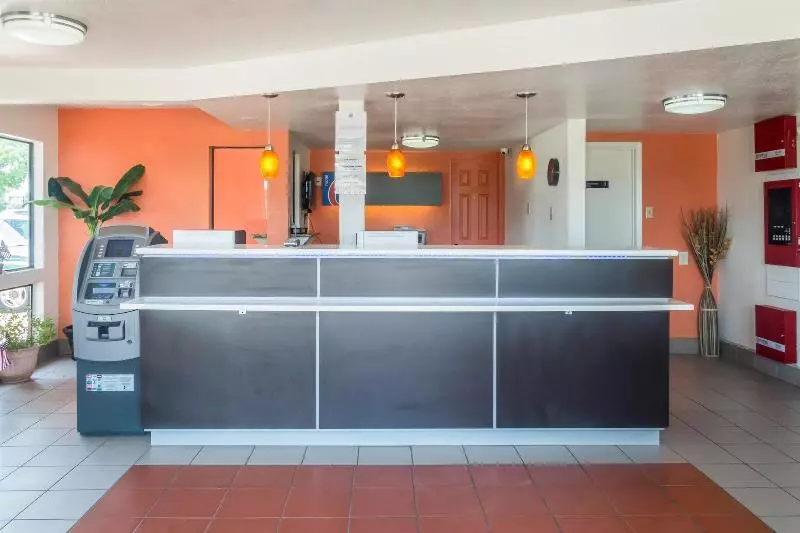 Motel 6mesquite, Tx  Rodeo  Convention Ctr