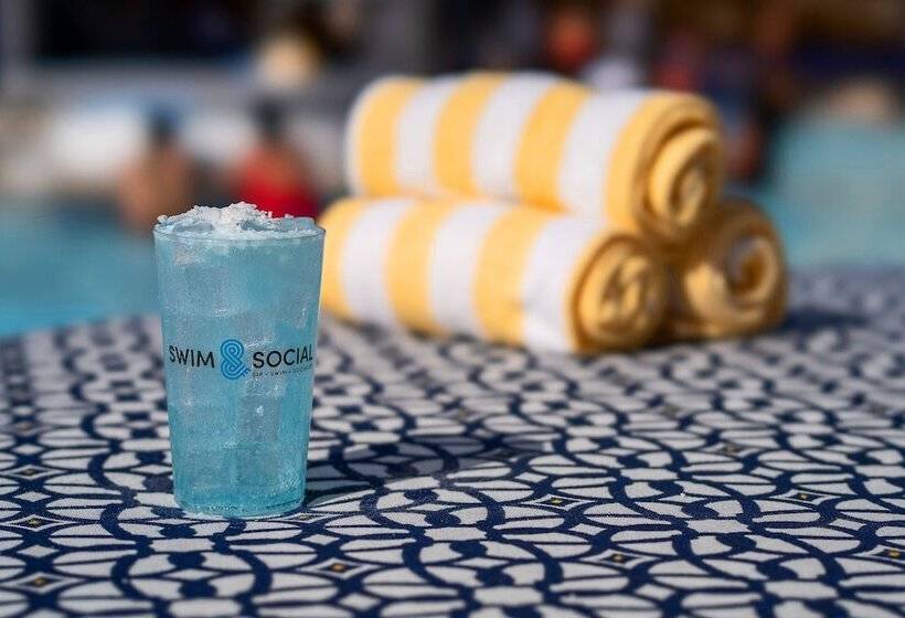 منتجع The Strat Hotel, Casino & Tower