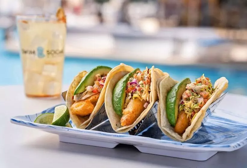 리조트 The Strat Hotel, Casino & Tower