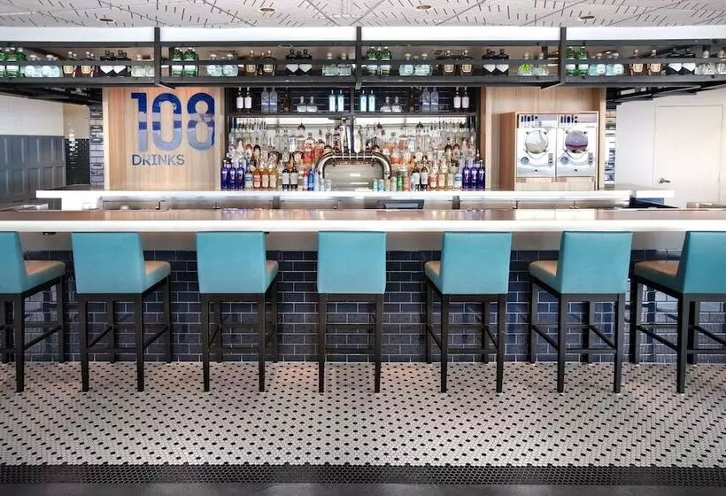 리조트 The Strat Hotel, Casino & Tower