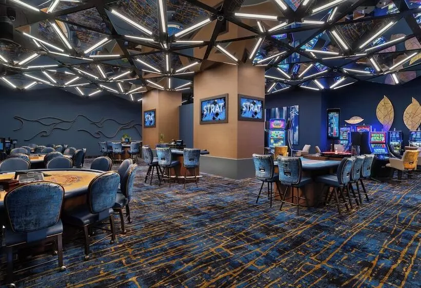리조트 The Strat Hotel, Casino & Tower