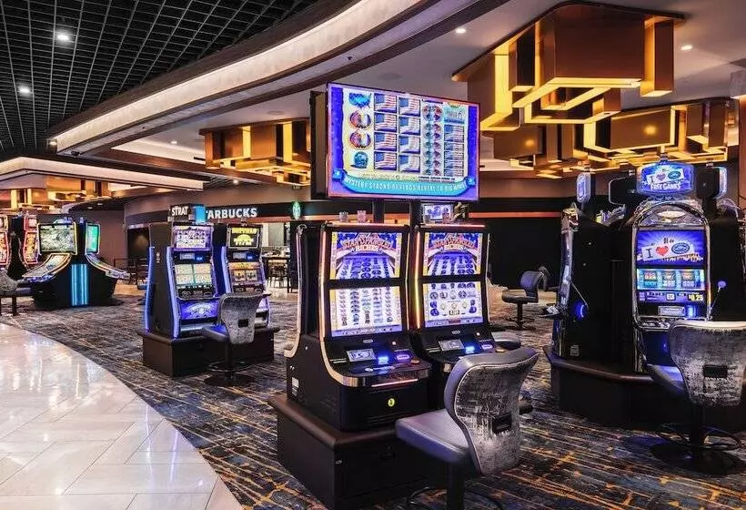 리조트 The Strat Hotel, Casino & Tower