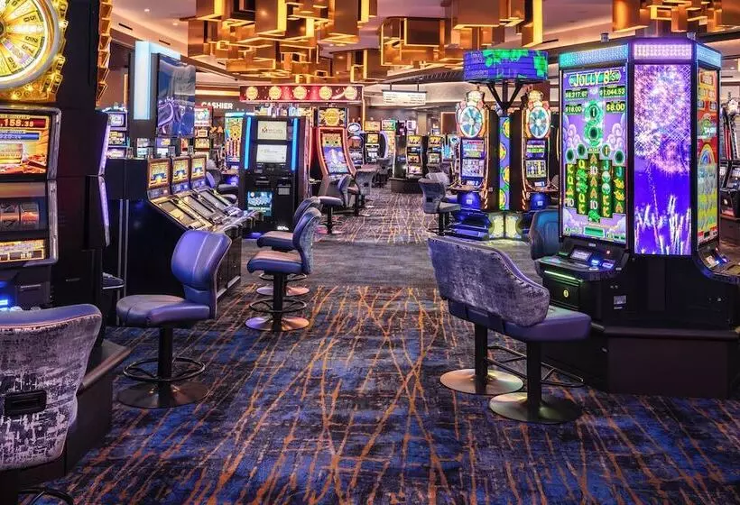 리조트 The Strat Hotel, Casino & Tower