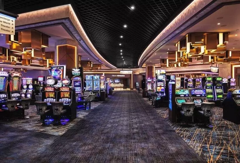 리조트 The Strat Hotel, Casino & Tower