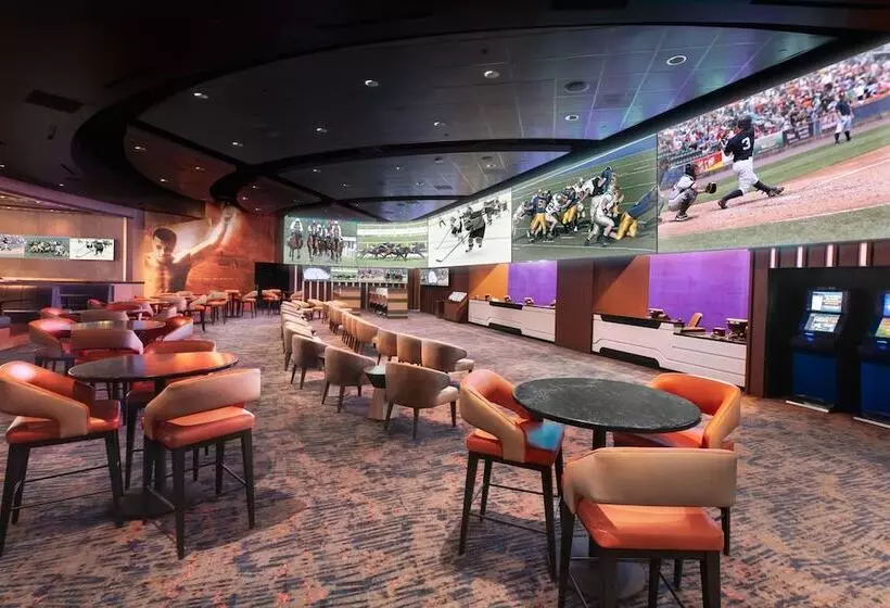 리조트 The Strat Hotel, Casino & Tower