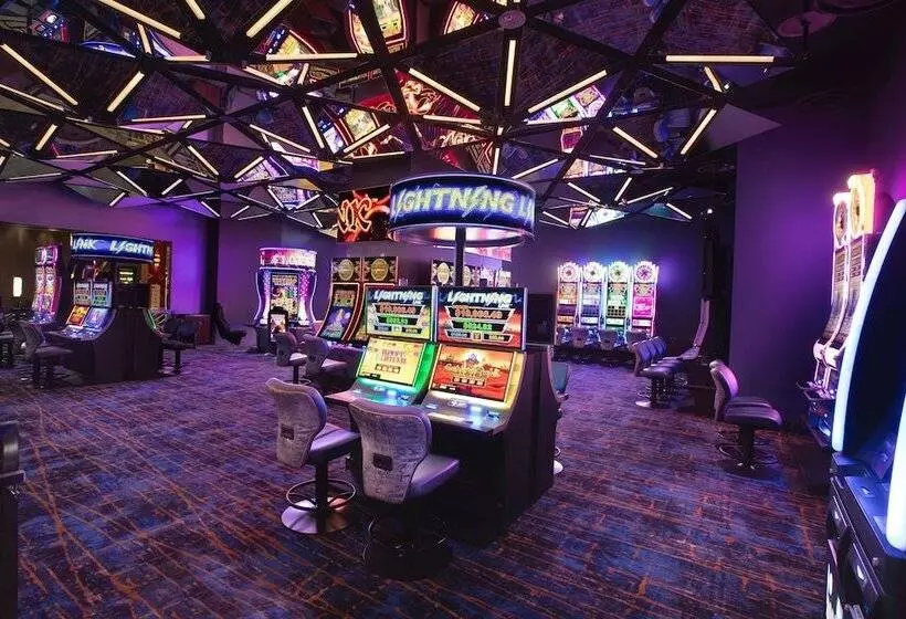 리조트 The Strat Hotel, Casino & Tower