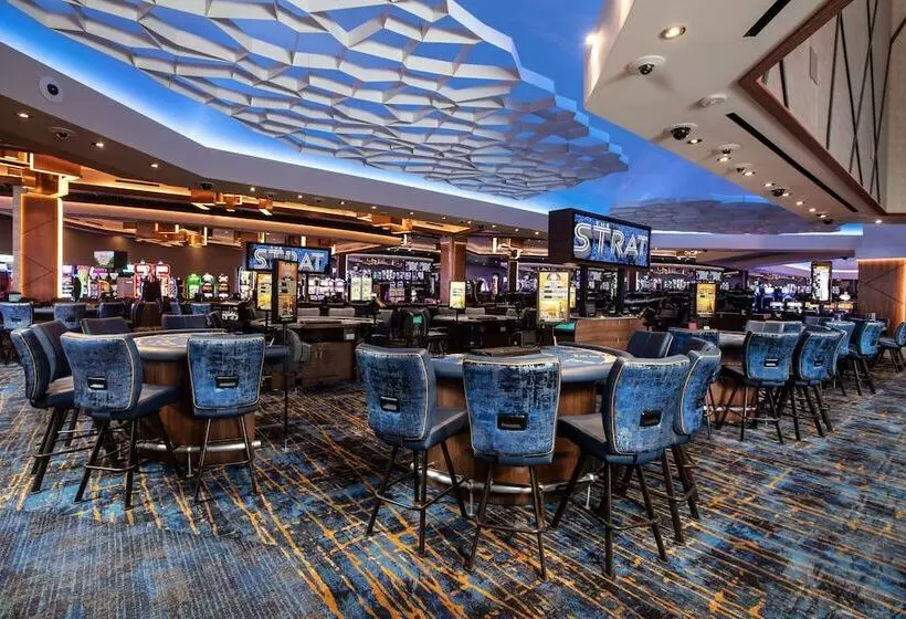 리조트 The Strat Hotel, Casino & Tower