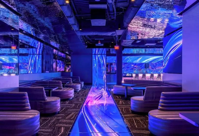 리조트 The Strat Hotel, Casino & Tower