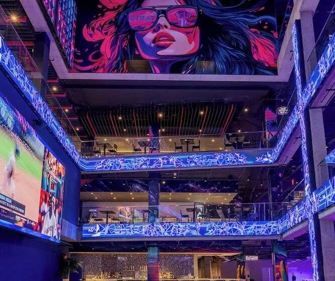 리조트 The Strat Hotel, Casino & Tower