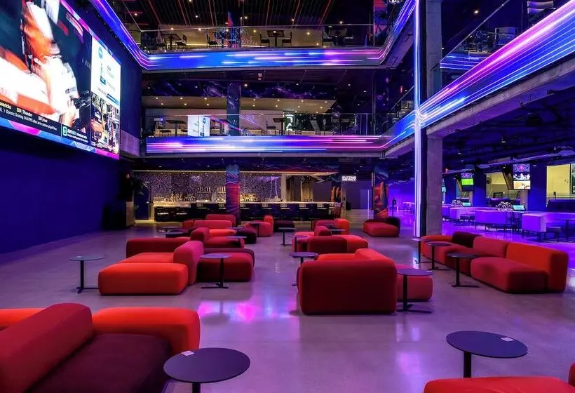 리조트 The Strat Hotel, Casino & Tower