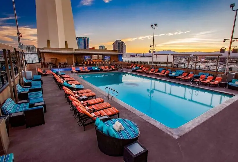 The Strat Hotel, Casino & Tower