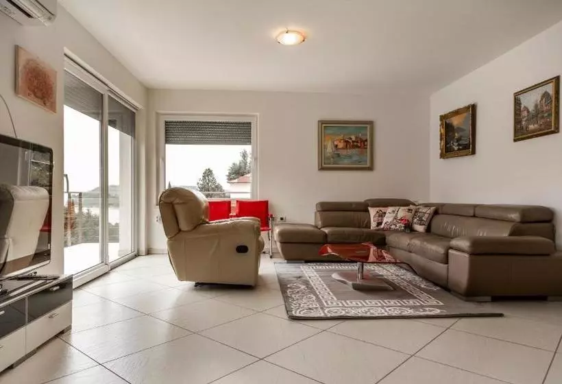 Heart Of Strunjan Apartments Al