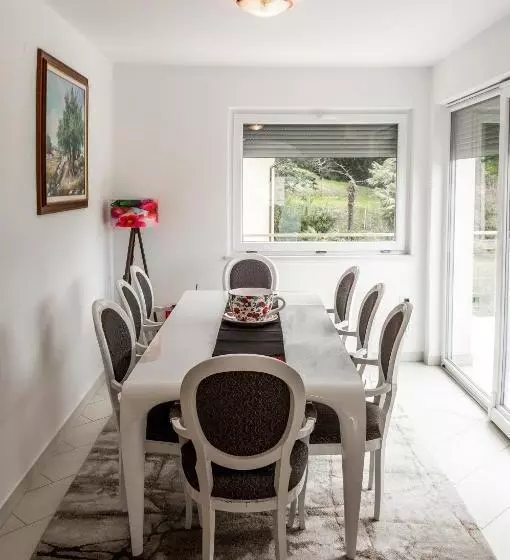 Heart Of Strunjan Apartments Al