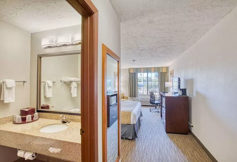 فندق Best Western Green Valley Inn