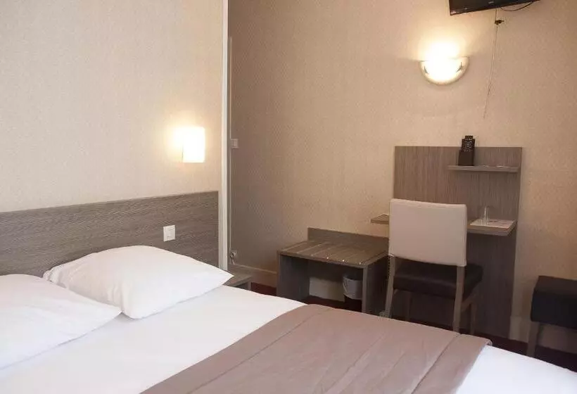 ホテル Eiffel Kensington