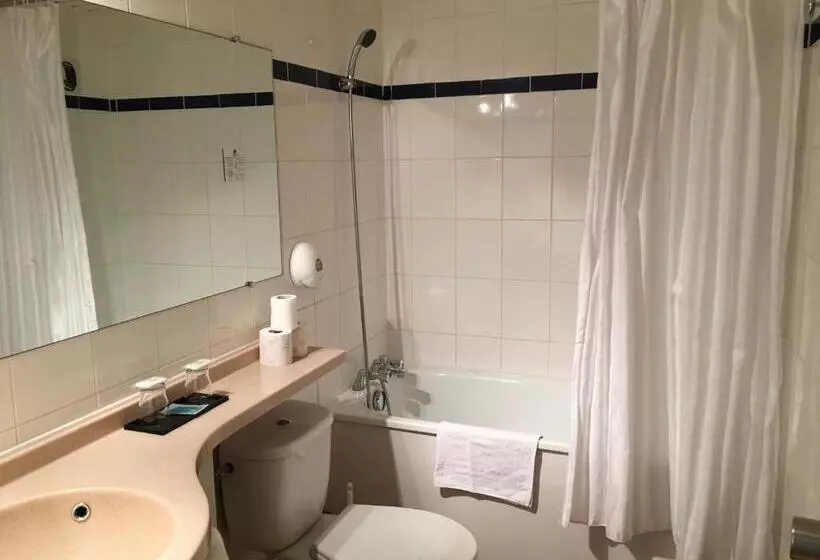 ホテル Eiffel Kensington