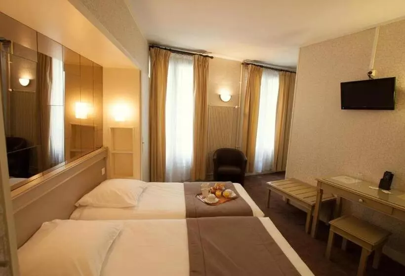 ホテル Eiffel Kensington