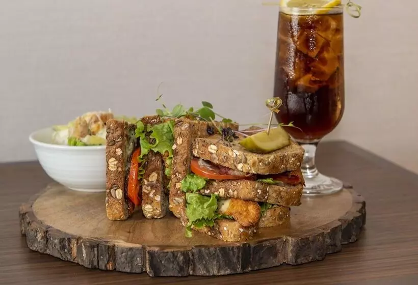 ホテル Holiday Inn Winnipeg South, An Ihg