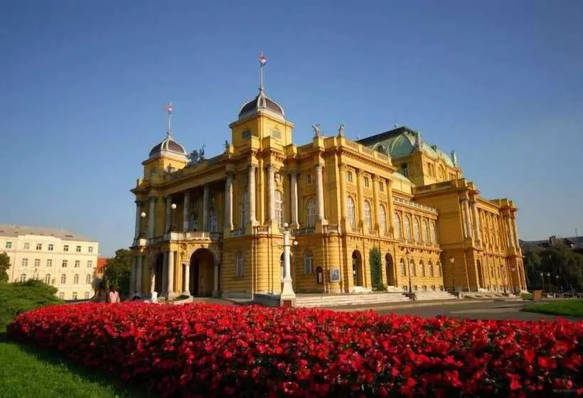 בית מלון כפרי Laguna Zagreb